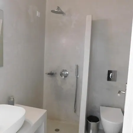 Apartment Vibrant Vertex Rooms- Center